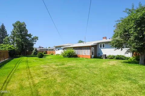 1220 4th Ave E, Williston, ND 58801 photo 5