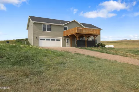 14777 Mortenson St, Williston, ND 58801