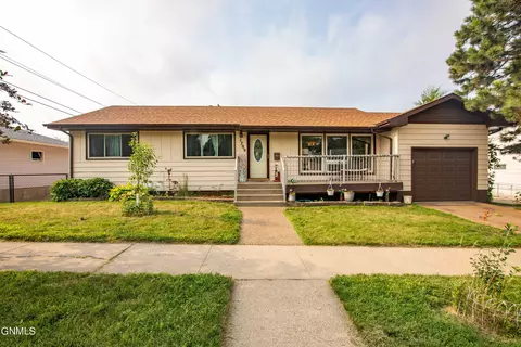 1709 Porter Ave, Bismarck, ND 58501