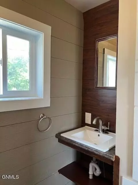 Bath - 18 Linden Ave, Taylor, ND 58656 photo 3 of 3