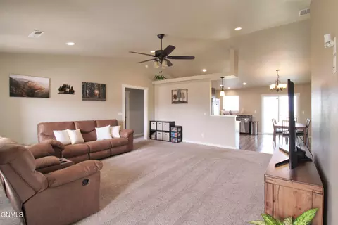 5624 Bailey Ave, Williston, ND 58801 photo 10