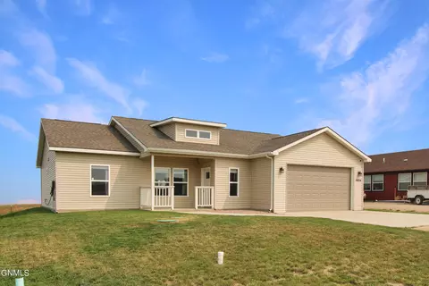 5624 Bailey Ave, Williston, ND 58801 photo 2