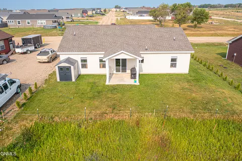 5624 Bailey Ave, Williston, ND 58801 photo 4