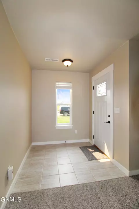 5624 Bailey Ave, Williston, ND 58801 photo 9