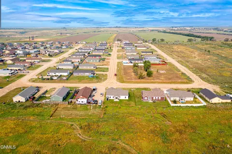 5624 Bailey Ave, Williston, ND 58801 photo 33