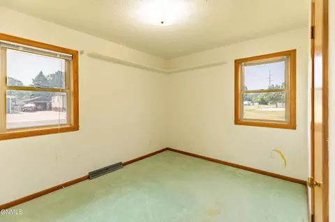 516 W Ingals Ave, Bismarck, ND 58504 photo 7