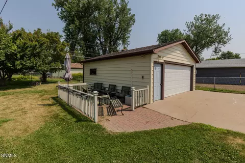 516 W Ingals Ave, Bismarck, ND 58504 photo 17