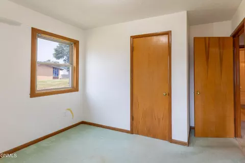 516 W Ingals Ave, Bismarck, ND 58504 photo 6
