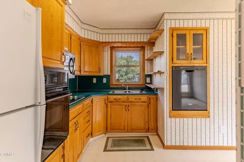 516 W Ingals Ave, Bismarck, ND 58504 photo 4