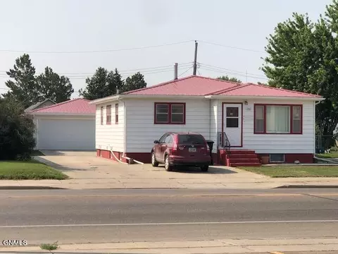 1005 11th St W, Williston, ND 58801