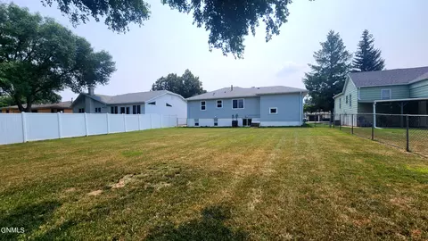 1702 Bowen Ave E, Bismarck, ND 58504 photo 27
