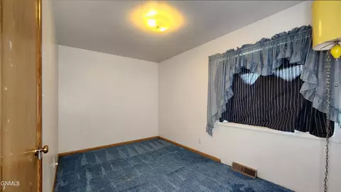 1702 Bowen Ave E, Bismarck, ND 58504 photo 11