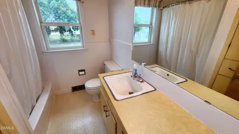 1702 Bowen Ave E, Bismarck, ND 58504 photo 9