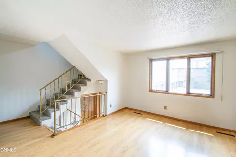Living - 2879 Warwick Loop, Bismarck, ND 58504 photo 1 of 3