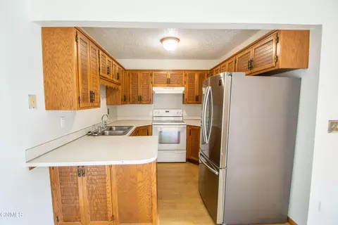 Kitchen - 2879 Warwick Loop, Bismarck, ND 58504 photo 1 of 1