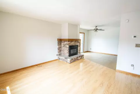 Living - 2879 Warwick Loop, Bismarck, ND 58504 photo 3 of 3