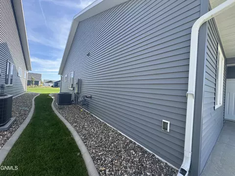 Exterior - 3003 Baltimore Dr, Bismarck, ND 58504 photo 5 of 7