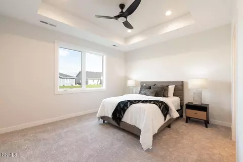 Bedroom - 3003 Baltimore Dr, Bismarck, ND 58504 photo 3 of 4