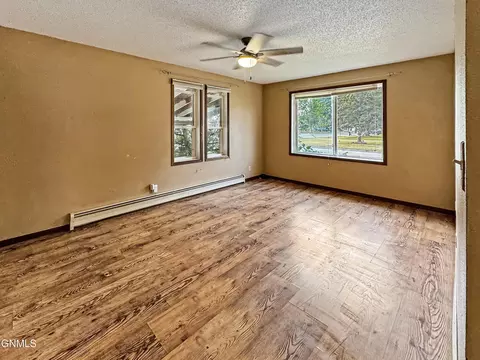 1916 University Ave, Williston, ND 58801 photo 7