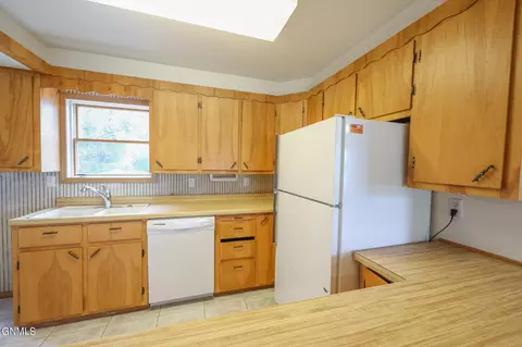 271 Blacktail Dr, Williston, ND 58801 photo 15