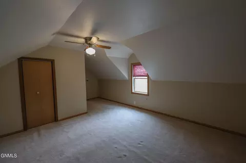 271 Blacktail Dr, Williston, ND 58801 photo 28