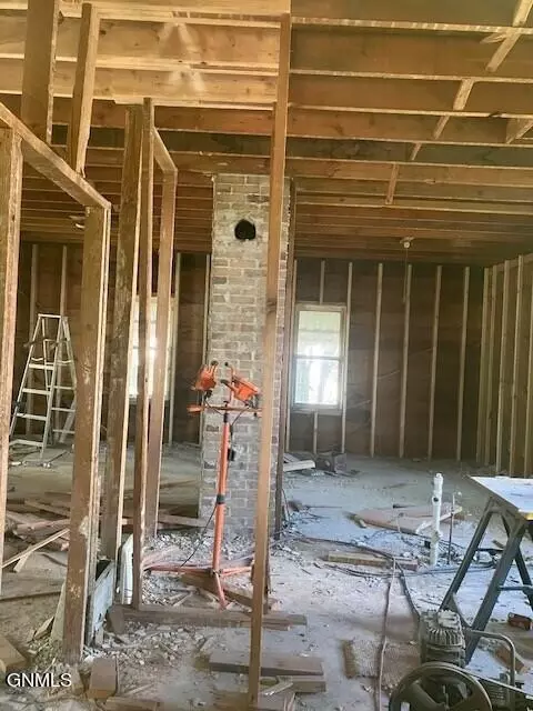 804 North Ave, Hebron, ND 58638 photo 4