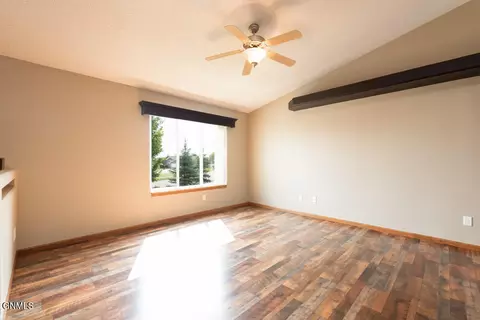 3013 Buckskin Rd SE, Mandan, ND 58554 photo 4