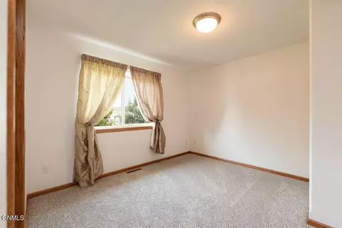 3013 Buckskin Rd SE, Mandan, ND 58554 photo 14