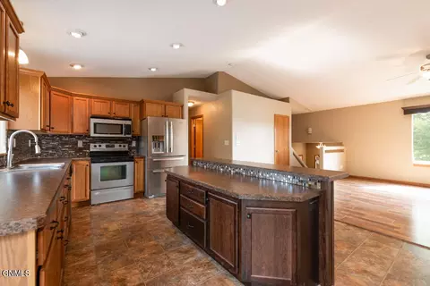3013 Buckskin Rd SE, Mandan, ND 58554 photo 7