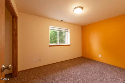 3013 Buckskin Rd SE, Mandan, ND 58554 photo 27
