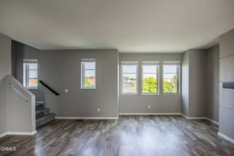 3200 Kenner Loop, Bismarck, ND 58504 photo 8