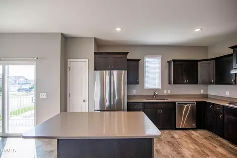 3200 Kenner Loop, Bismarck, ND 58504 photo 16
