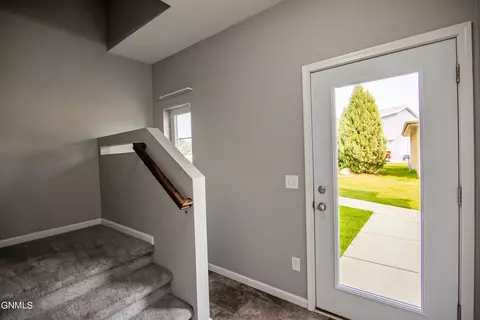 3200 Kenner Loop, Bismarck, ND 58504 photo 3