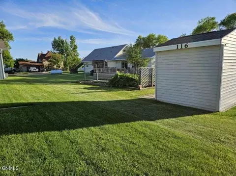 Exterior - 901 Arthur St, Stanton, ND 58571 photo 6 of 10