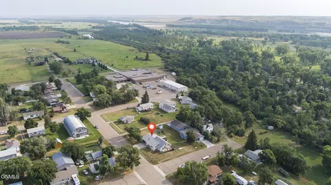 View/Area - 901 Arthur St, Stanton, ND 58571 photo 4 of 5
