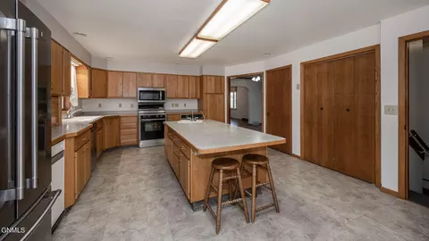 Kitchen - 901 Arthur St, Stanton, ND 58571 photo 5 of 5