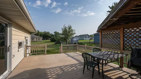 Exterior - 901 Arthur St, Stanton, ND 58571 photo 1 of 10