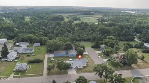 View/Area - 901 Arthur St, Stanton, ND 58571 photo 3 of 5