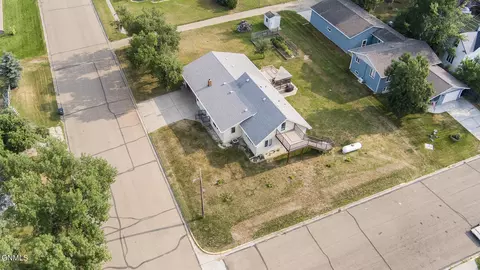 View/Area - 901 Arthur St, Stanton, ND 58571 photo 1 of 5