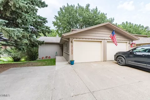 3133 Winnipeg Dr, Bismarck, ND 58503