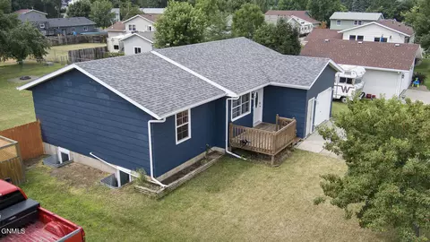 112 Sturgis Loop, Lincoln, ND 58504 photo 3