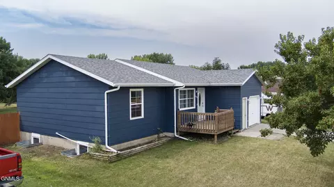 112 Sturgis Loop, Lincoln, ND 58504 photo 4