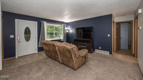 112 Sturgis Loop, Lincoln, ND 58504 photo 9