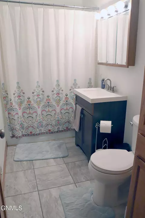 613 Crescent Ln, Bismarck, ND 58501 photo 20