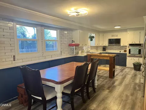 Dining - 1501 Main St, Williston, ND 58801 photo 1 of 2