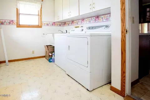 2991 E Lakeside Rd, Jamestown, ND 58401 photo 26