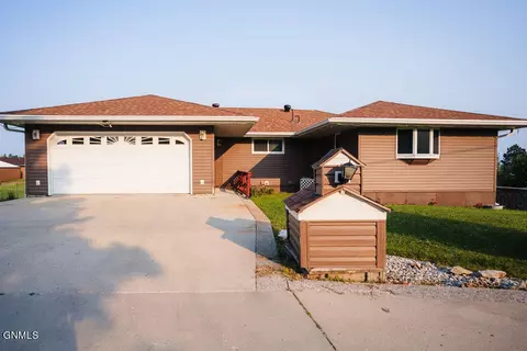 2991 E Lakeside Rd, Jamestown, ND 58401 photo 4
