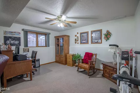 201 Laredo Dr, Bismarck, ND 58504 photo 28
