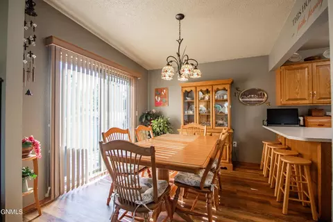 201 Laredo Dr, Bismarck, ND 58504 photo 14
