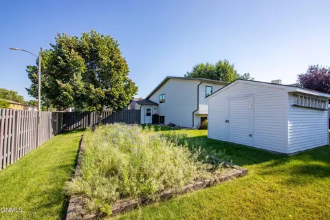 201 Laredo Dr, Bismarck, ND 58504 photo 50